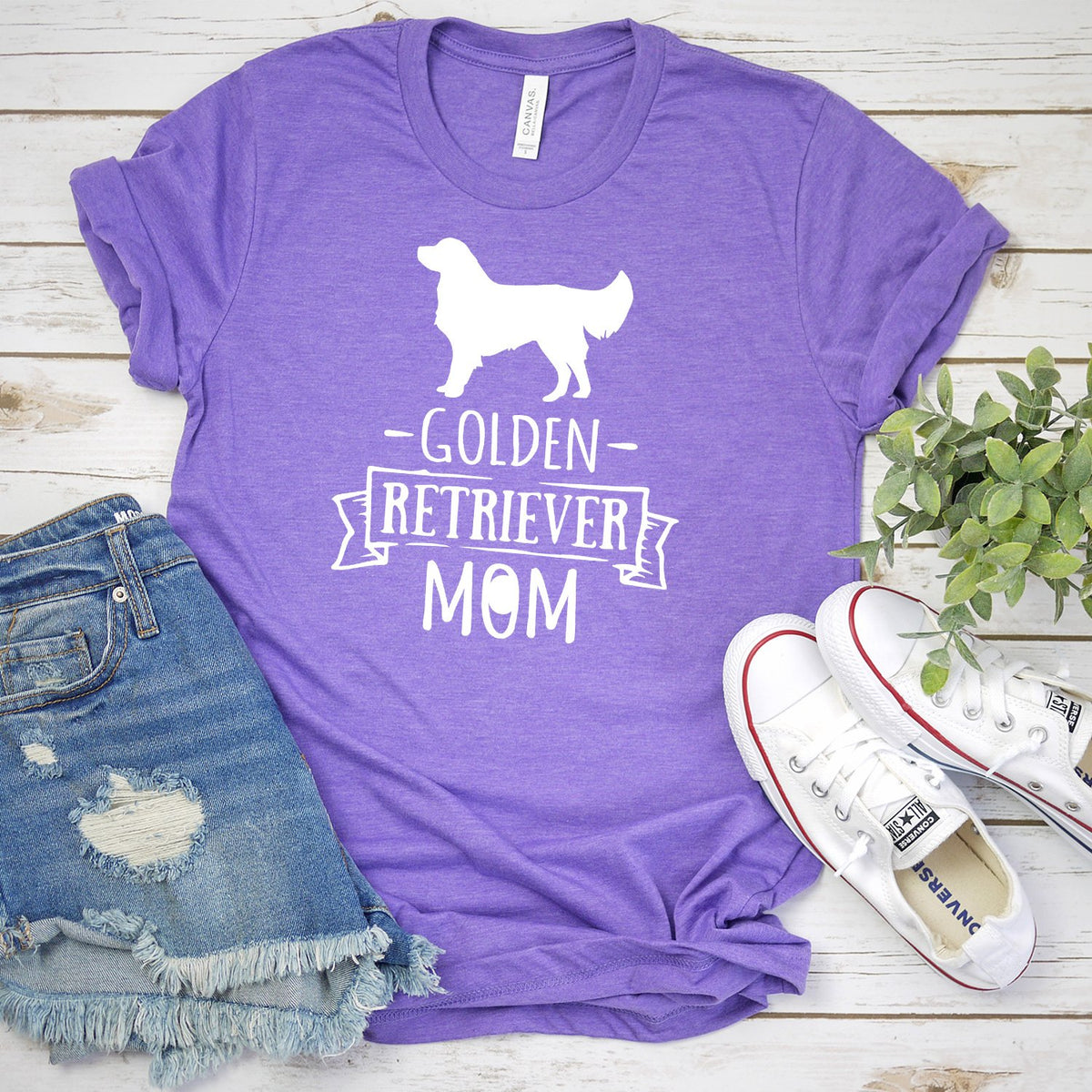 Golden Retriever Mom - Short Sleeve Tee Shirt