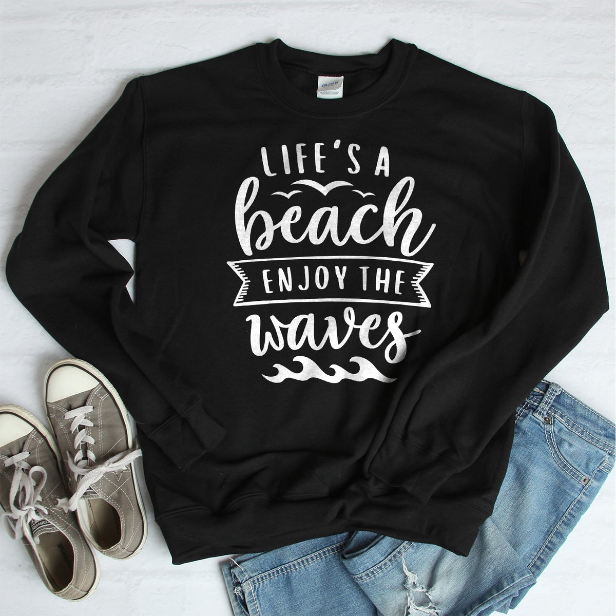 Life&#39;s A Beach Enjoy The Waves - Long Sleeve Heavy Crewneck Sweatshirt